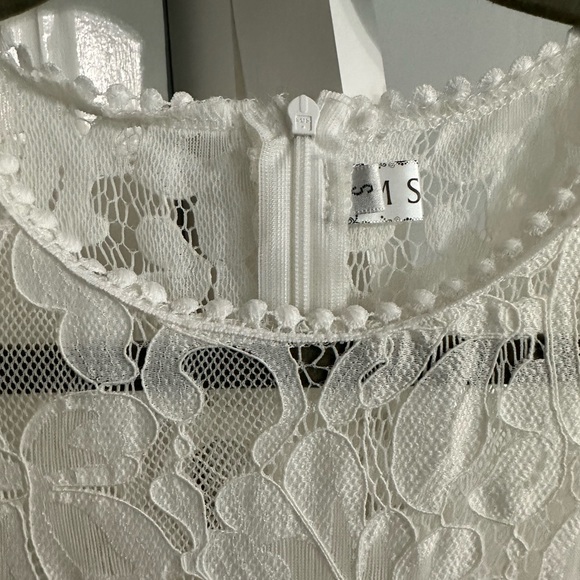 Lace white dress - Picture 5 of 5